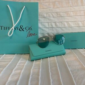 Tiffany & Co. Green and Silver Aviator Sunglasses